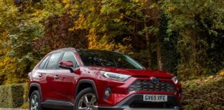AUTUMN DRIVING TIPS FROM TOYOTA