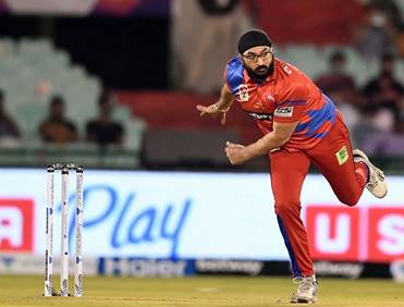 Sports stars say, give COVID-19 the red card and take the vaccine