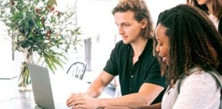 How To Find The Right Tutors For Finance Assignment Help