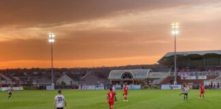 Vintage Trundle tames Reds