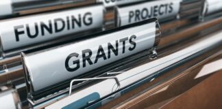 Caerphilly community groups benefit from over £10k in grants
