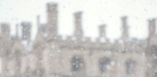 William Hill continues to cut White Christmas odds