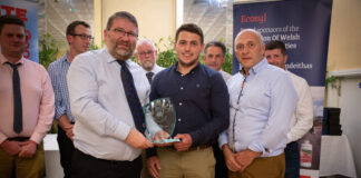 PEMBROKESHIRE STEALS LIME LIGHT AT FWGS AWARDS DINNER