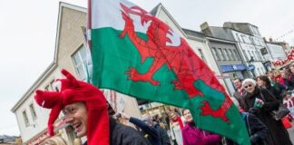 St. David’s Day parade returns to Carmarthen