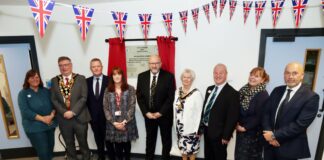 Plant Ysgol Gynradd Abbey yn serennu mewn seremoni agor swyddogol