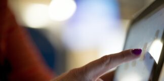 How cloud computing support startup growth?