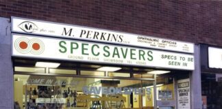 Wales’ first Specsavers store celebrates 40-year anniversary