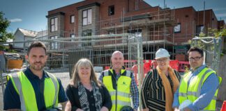 Cyllid grant yn cefnogi creu cartrefi fforddiadwy a chyfleusterau parcio hygyrch yn Abertawe
