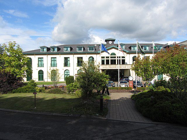 640px-Vale_Resort_Hotel_geograph-3653568