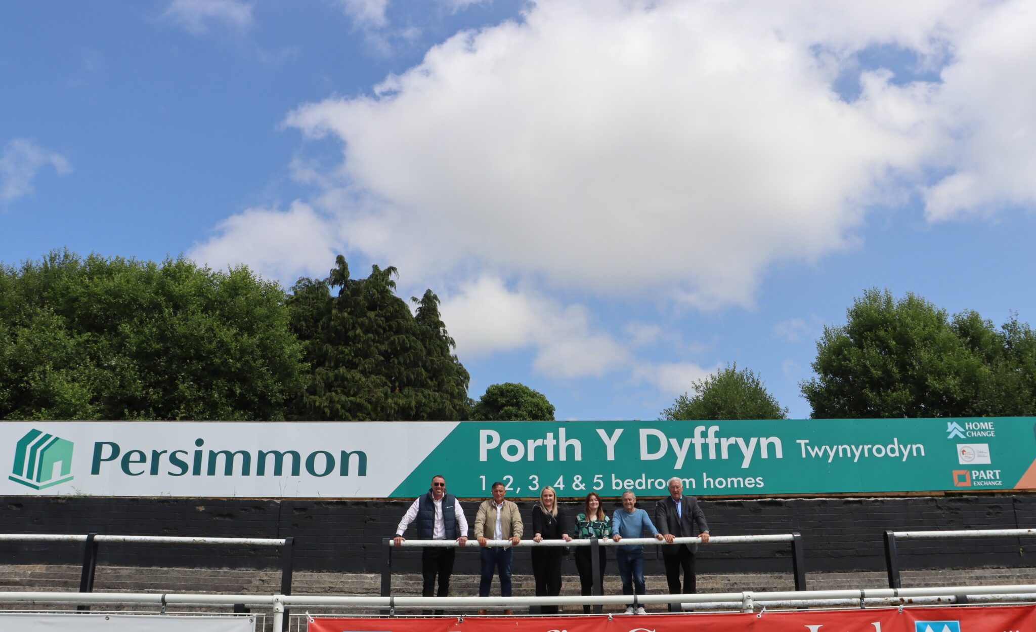 Merthyr Town FC secures new partner in sponsorship deal with Persimmon Homes East Wales