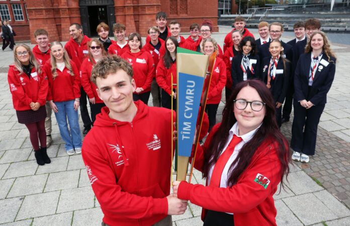 Tim Wales torch relay - Stop 1 Cardiff